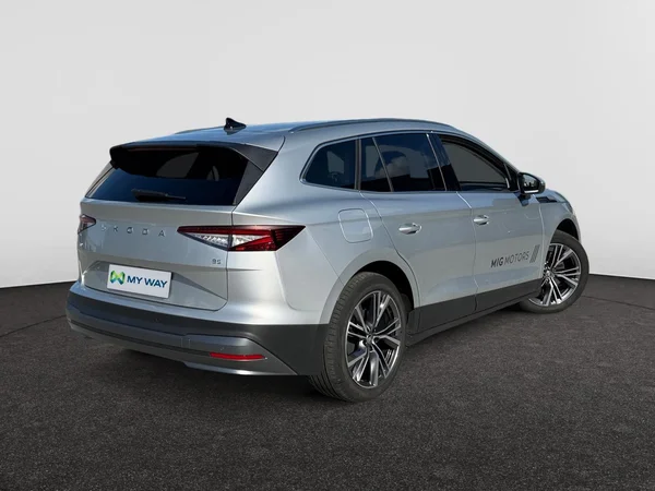 SKODA Enyaq (2024) — foto 12 van 21