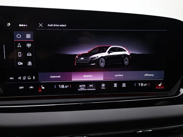 AUDI A5 Avant (2024) — foto 3 van 30