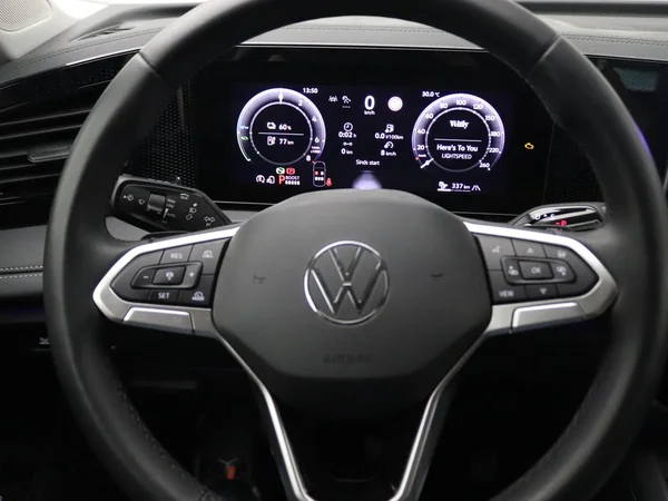 VOLKSWAGEN Tiguan eHybrid (PHEV) (2026) — foto 7 van 21