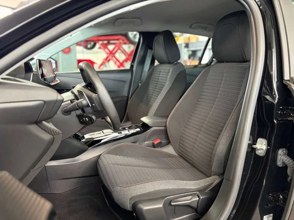 Peugeot 208 (2022) — foto 11 van 14