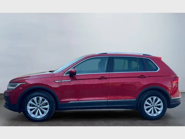 Volkswagen Tiguan (2022) — foto 21 van 26