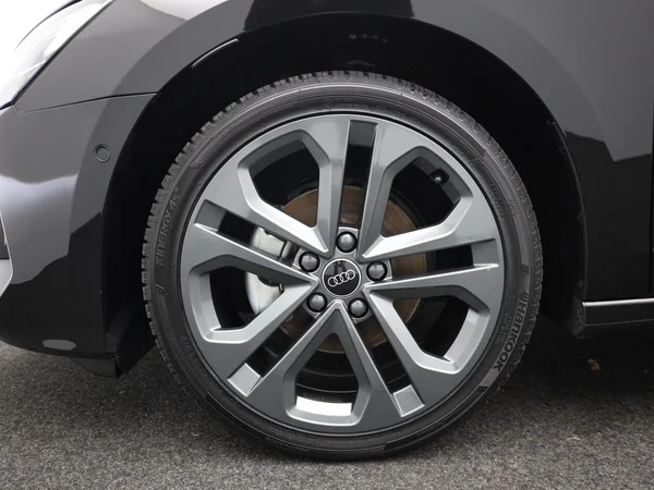 AUDI A3 Sportback (2025) — foto 3 van 23
