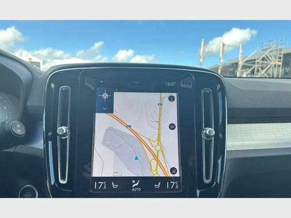 Volvo XC40 (2024) — foto 6 van 29