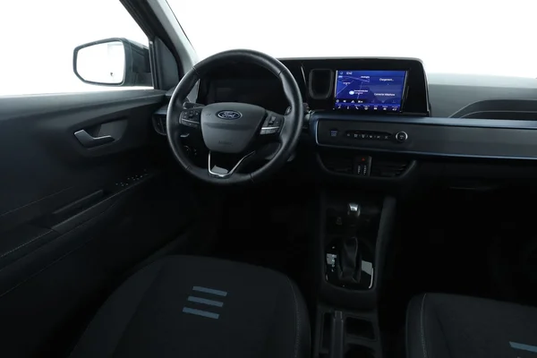 Ford Tourneo (2025) — foto 4 van 16