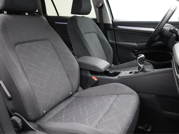 VOLKSWAGEN Golf VIII SW (2024) — foto 14 van 19