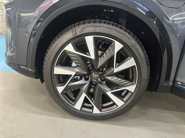 CUPRA Formentor e-Hybrid (PHEV) (2025) — foto 14 van 24