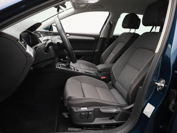 Volkswagen Passat (2022) — foto 3 van 44