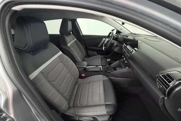 Citroen C4 (2021) — foto 6 van 31