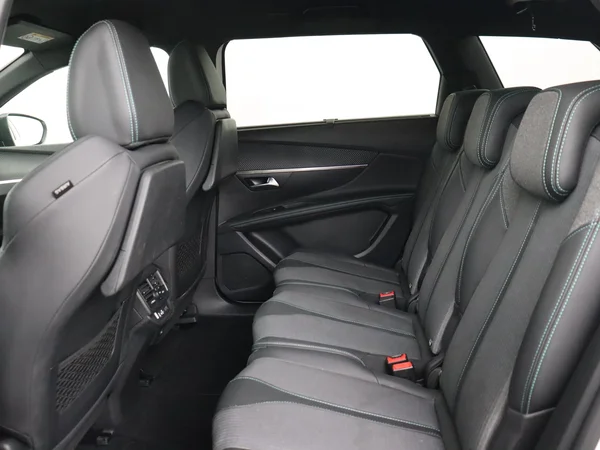 PEUGEOT 5008 (2023) — foto 5 van 28