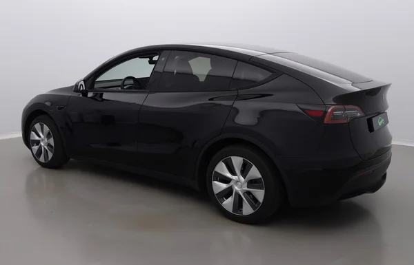 Tesla Model 3 (2023) — foto 23 van 30