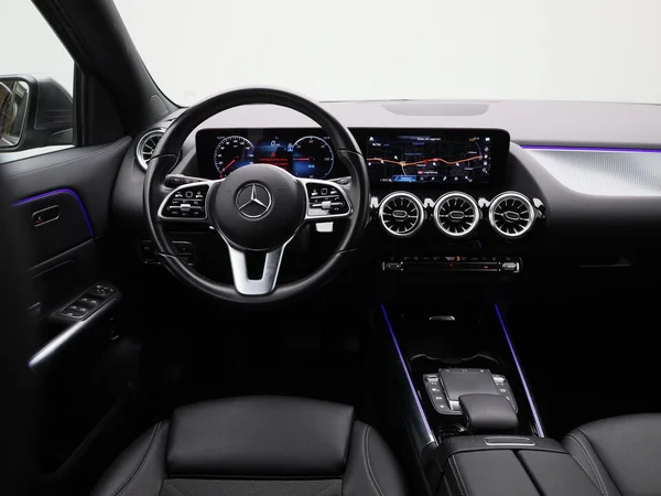 Mercedes-Benz EQA (2023) — foto 45 van 45