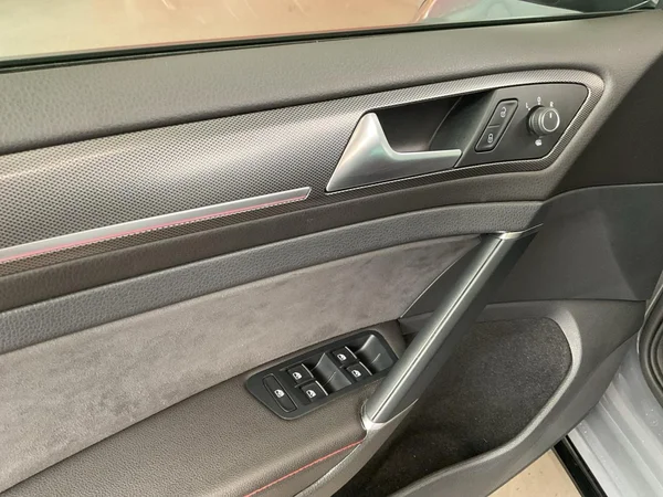 VOLKSWAGEN Golf VII GTI (2019) — foto 7 van 22