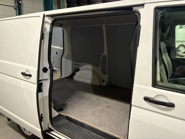 VOLKSWAGEN Transporter T6.1 1200 Fou Swb Dsl (2023) — foto 7 van 17