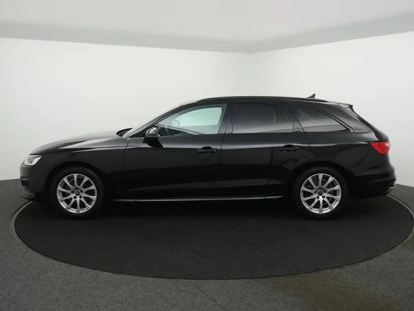 Audi A4 (2023) — foto 28 van 30