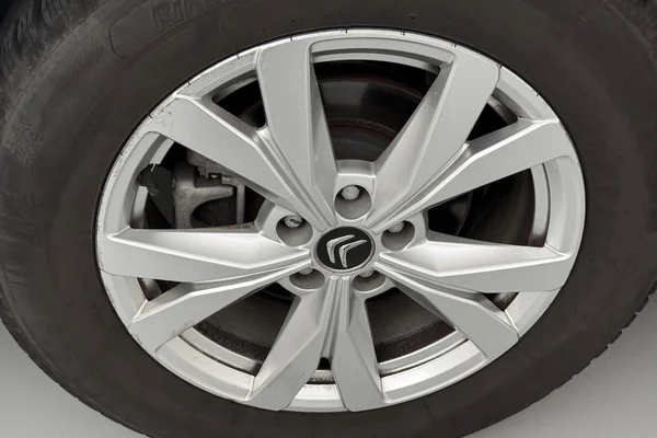 Citroen C5 X (2023) — foto 21 van 32