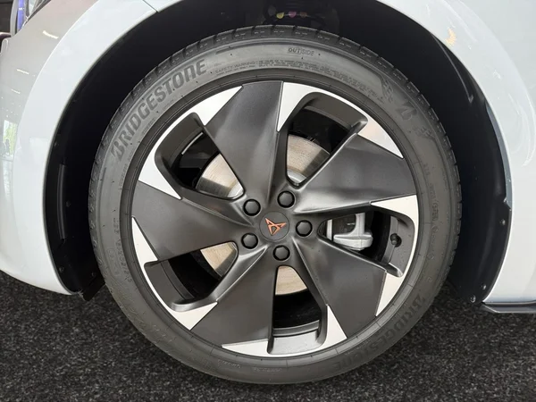 CUPRA Born (2026) — foto 6 van 14