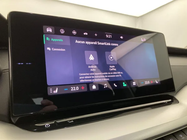 SKODA Octavia Combi (2025) — foto 3 van 36