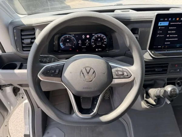 Volkswagen Crafter (2025) — foto 2 van 21
