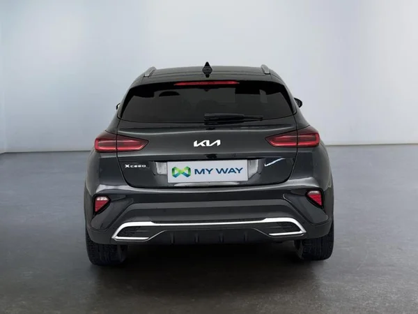 KIA XCeed (2023) — foto 26 van 27