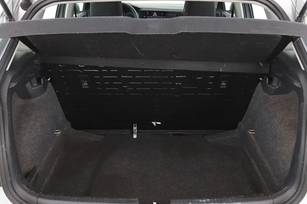 Volkswagen Polo (2018) — foto 8 van 16