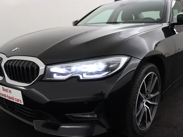 BMW 320 (2021) — foto 22 van 29