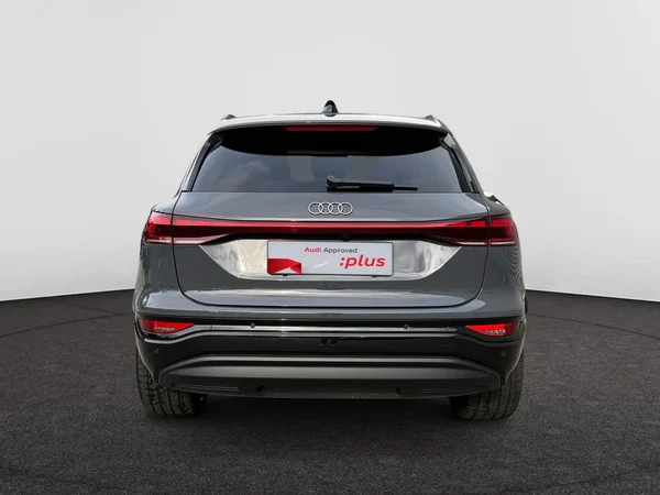 AUDI Q6 e-tron (2025) — foto 21 van 24