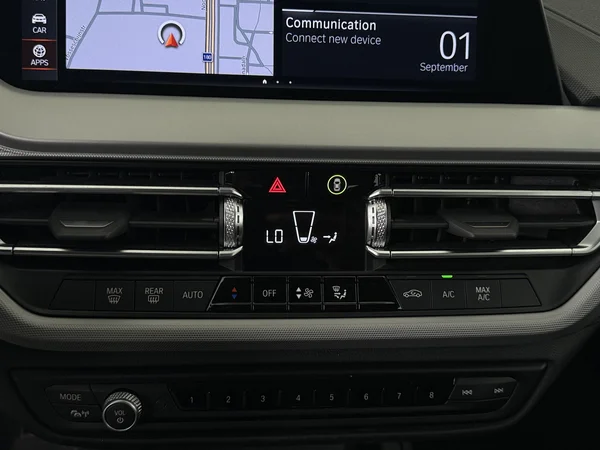 BMW 218 (2022) — foto 18 van 28