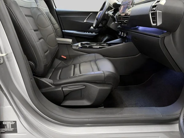 Citroën C5 X (2023) — foto 10 van 23