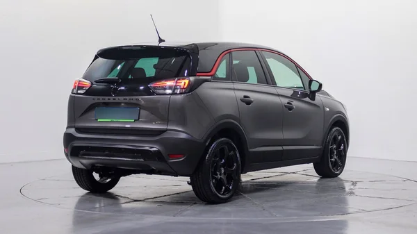 Opel Crossland (2022) — foto 45 van 97