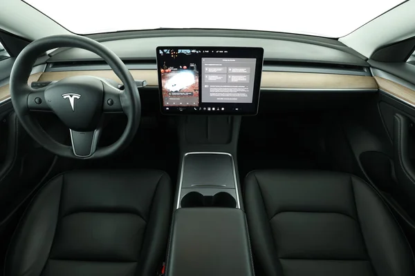 Tesla Model 3 (2022) — foto 3 van 16