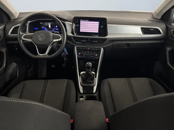VOLKSWAGEN T-Roc (2022) — foto 4 van 17