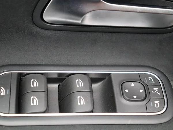 Mercedes-Benz CLA (2026) — foto 2 van 32
