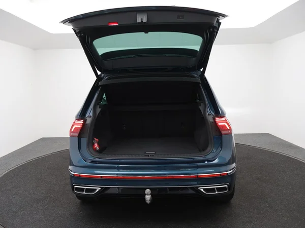 VOLKSWAGEN Tiguan Dsl (2021) — foto 27 van 33