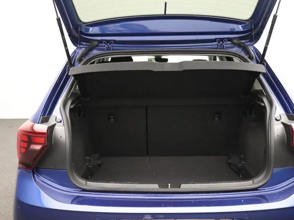 VOLKSWAGEN Polo (2023) — foto 16 van 23