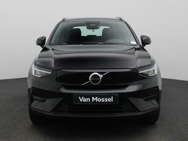 Volvo XC40 (2023) — foto 23 van 39