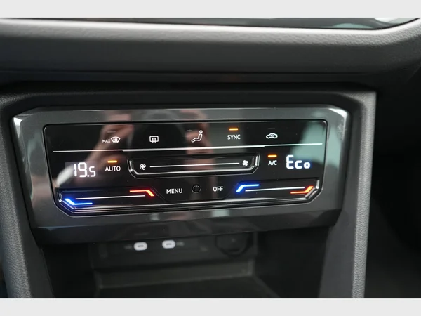 VOLKSWAGEN Tiguan eHybrid (PHEV) (2024) — foto 11 van 30