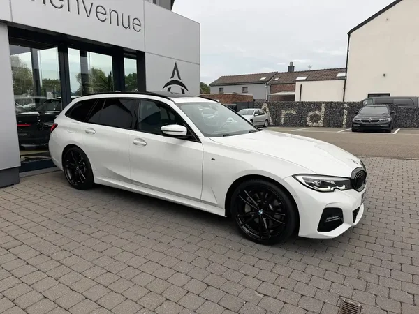 Bmw 330 (2022) — foto 13 van 23