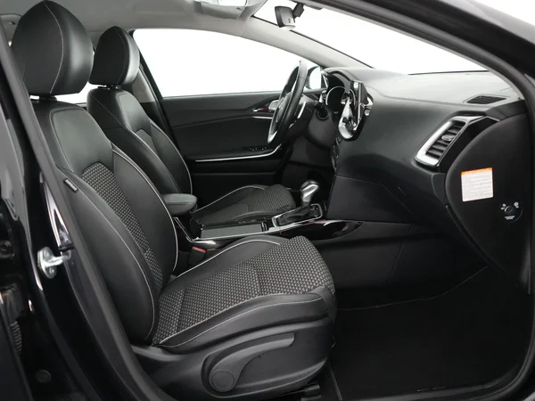 Kia cee'd (2024) — foto 4 van 22
