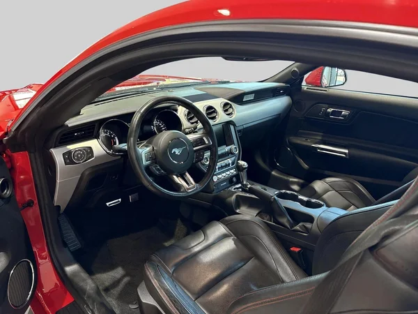 Ford Mustang (2017) — foto 3 van 21