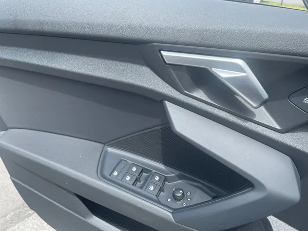AUDI A3 Sedan (2023) — foto 2 van 21