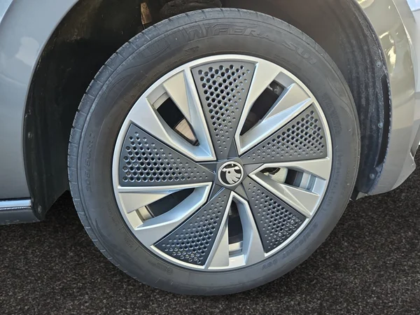 SKODA Scala (2024) — foto 11 van 23