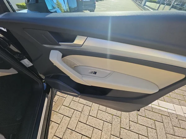 AUDI Q5 Sportback PHEV (2023) — foto 9 van 24
