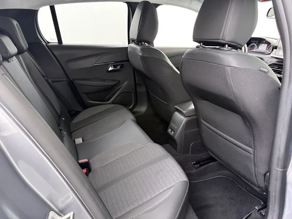 PEUGEOT 208 (2022) — foto 6 van 24