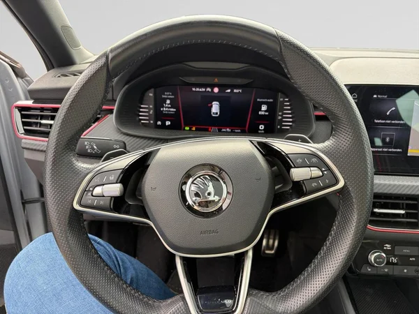 SKODA Scala (2024) — foto 9 van 14