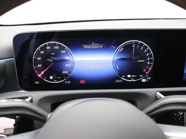 Mercedes-Benz A-Klasse (2024) — foto 4 van 24