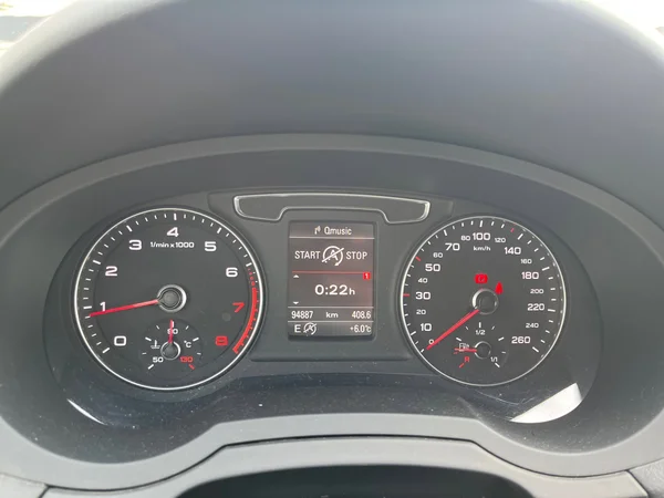 AUDI Q3 (2018) — foto 17 van 21