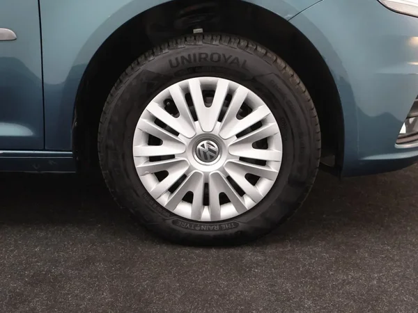 Volkswagen Caddy (2018) — foto 17 van 19