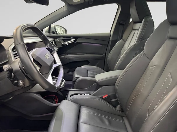 AUDI Q4 e-tron (2025) — foto 11 van 15