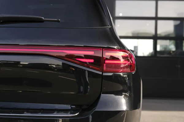 Mercedes-Benz EQB (2025) — foto 36 van 39