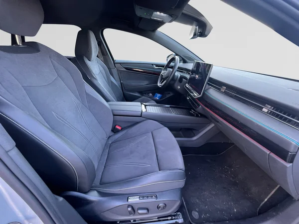 VOLKSWAGEN ID.7 (2024) — foto 16 van 24